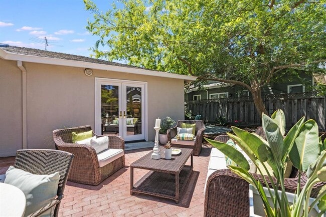 Photo - 831 Bruce Dr