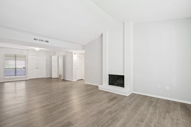 Photo - 10588 High Hollows Dr Unit 283
