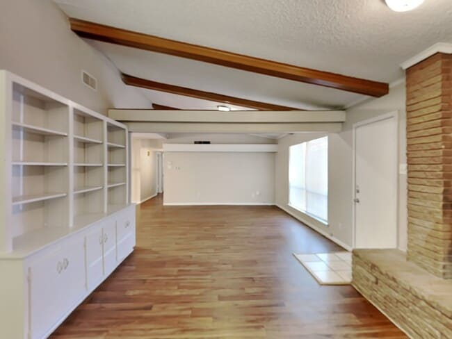 Photo - No Application Fees* $500 off 1st month rent*