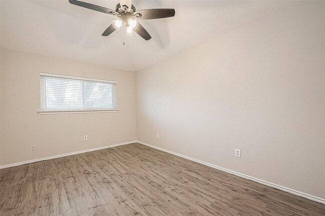 Photo - 9247 Autumnsong Dr