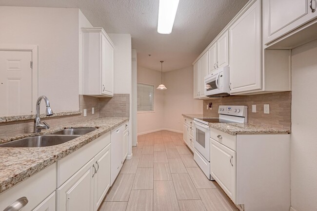 Photo - 2803 Kings Crossing Dr