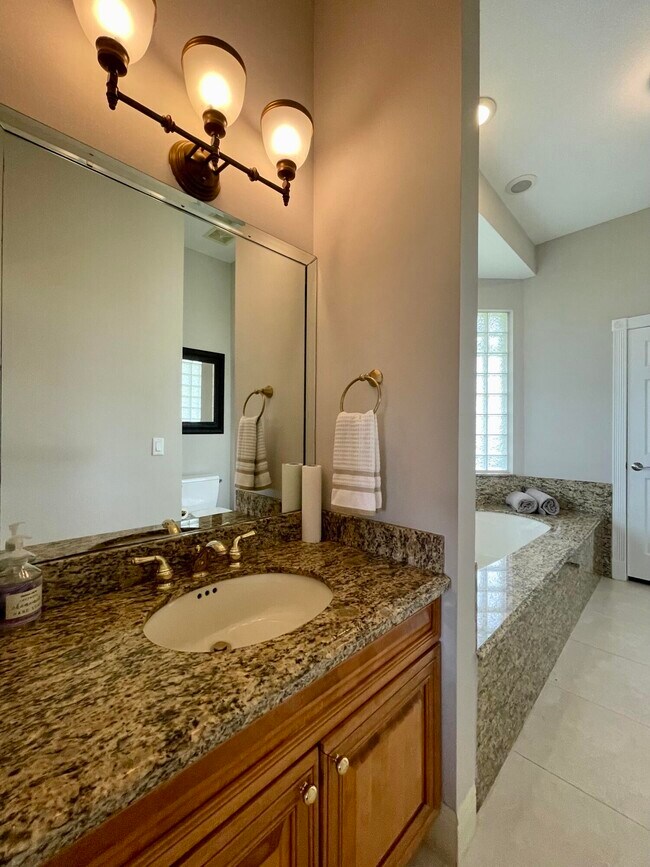Photo - 15590 Hawker Ln