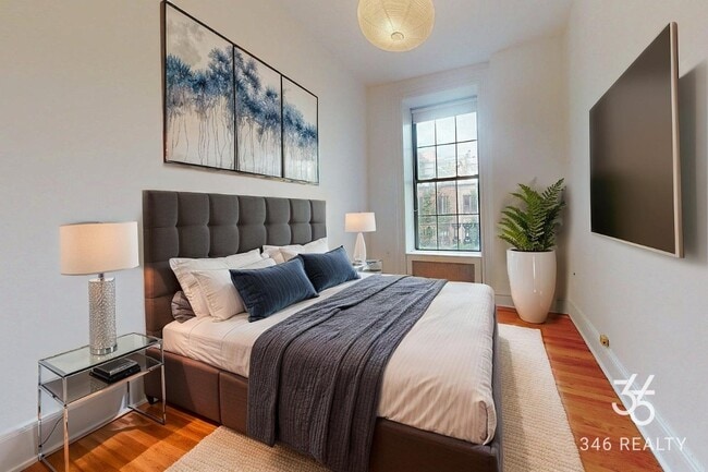 Photo - East 10th Street Unit 4