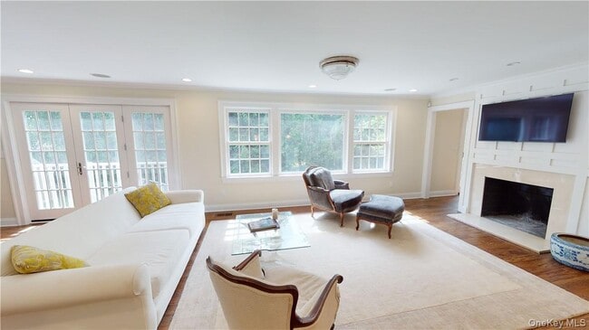 Photo - 225 S Barry Ave