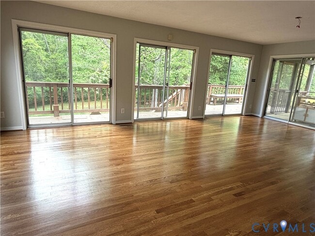 Photo - 11402 Creekside Dr