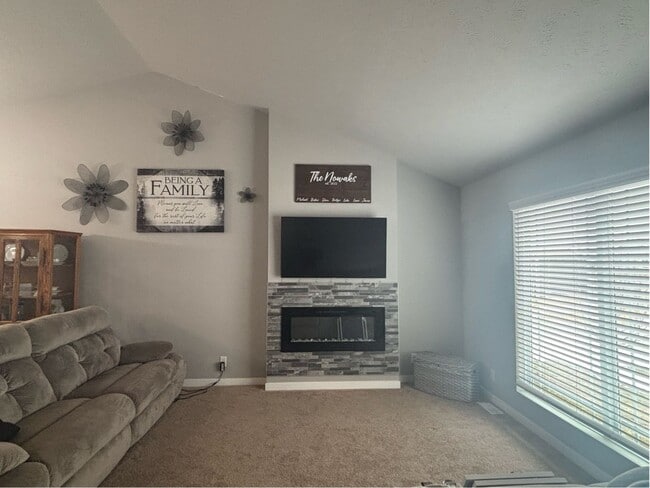 Photo - Beautiful Split-Level in BENNINGTON