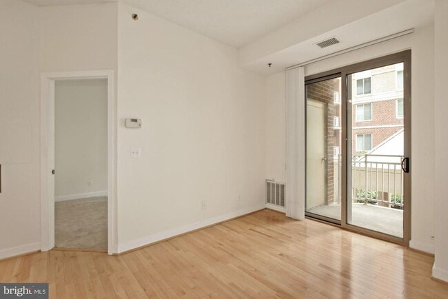 Photo - 7500 Woodmont Ave Unit S209