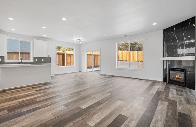 Building Photo - Coming Soon – Modern 3 Bedroom, 2 bath Home!