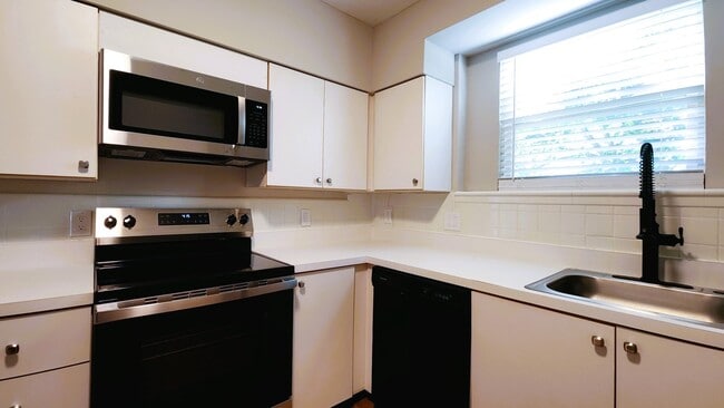 Photo - 803 Westwood Dr Unidad 1st floor