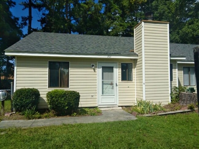 Building Photo - Charming Duplex in Havelock