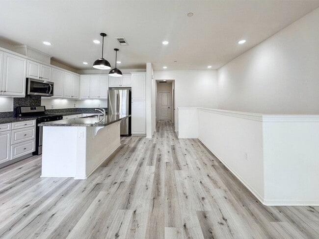 Building Photo - 3180 E Yountville Dr