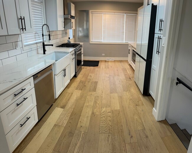 Photo - 2200 Old Glenview Rd