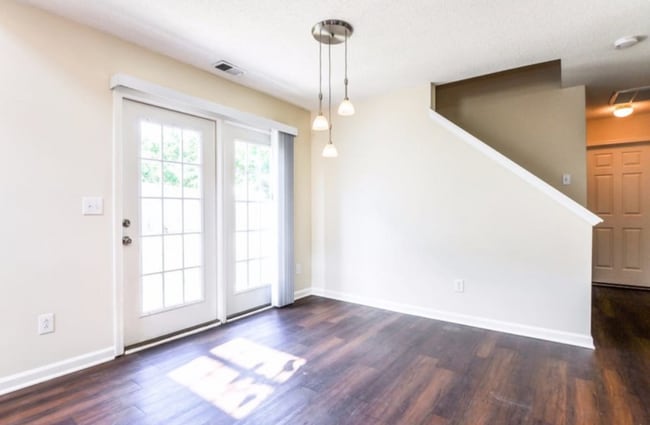 Photo - 3051 Bracey Pl