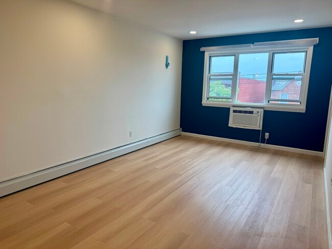 8438 60th Ave Unit 3rd Floor