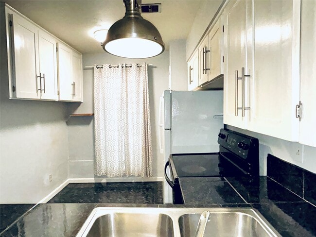 Photo - 7825 Rue St Cyr St Unit 53