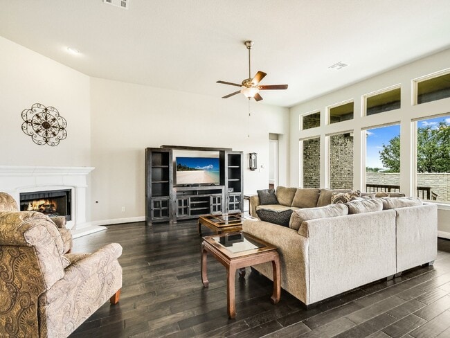 Photo - 3925 Octavia Dr