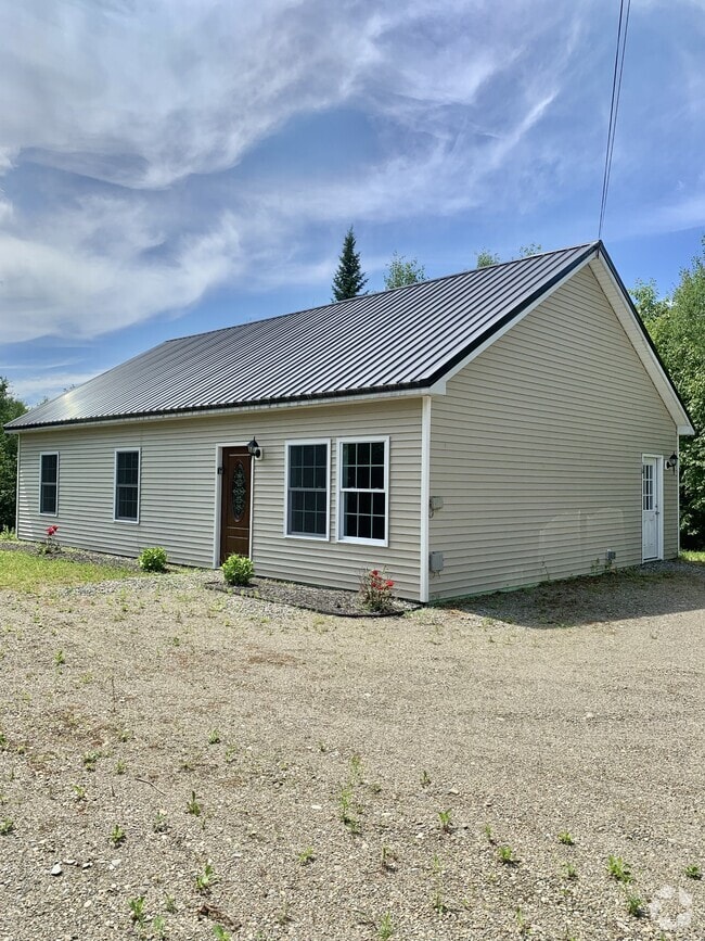 Building Photo - 16 Oak Ridge Ln Rental