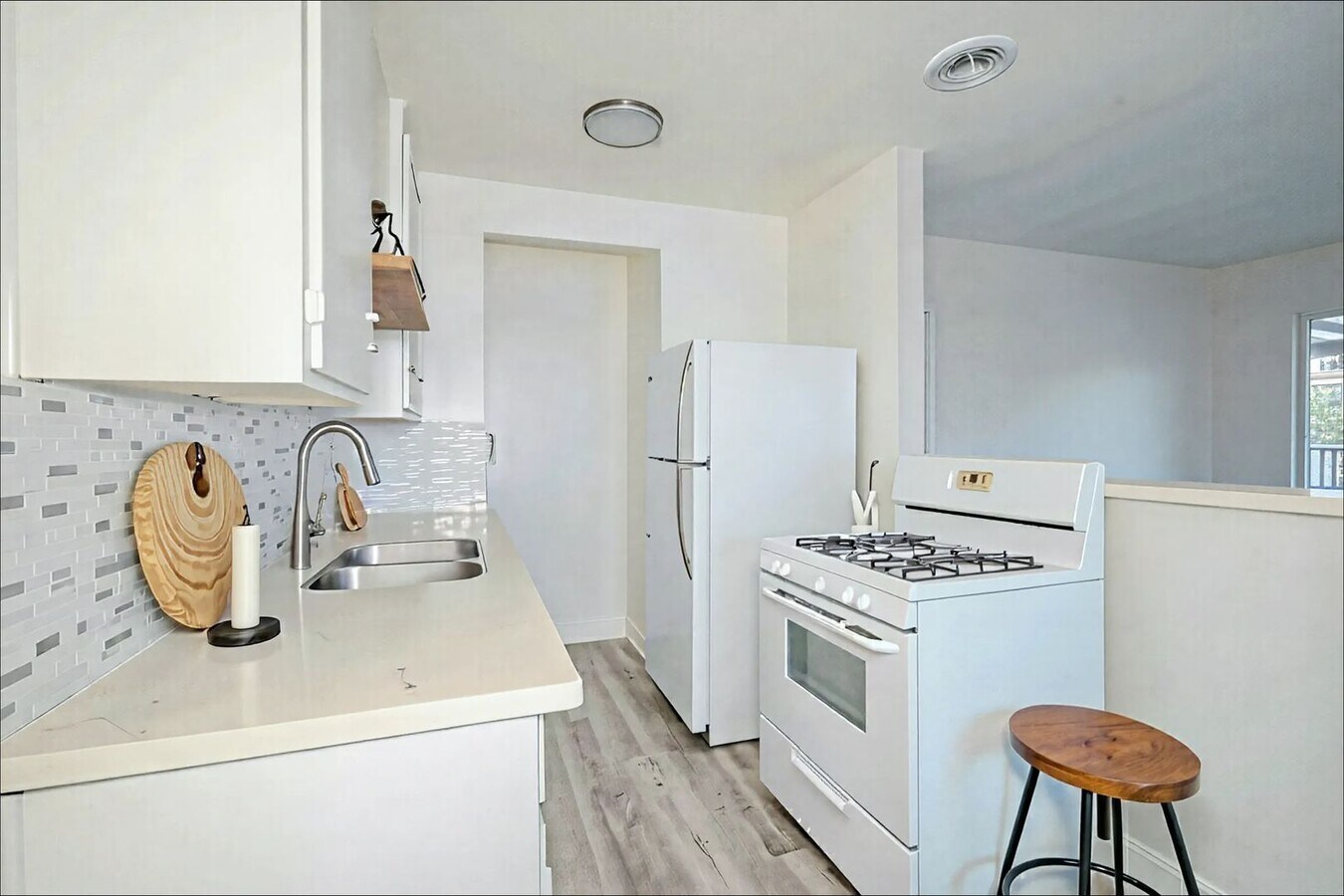 1131-1135 E. 4th St. - 1131-1135 E. 4th St.