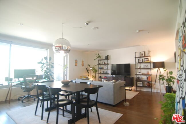 Photo - 901 Flower St Unit 505