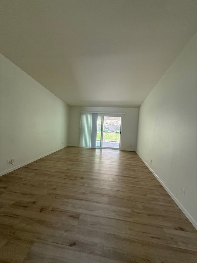 Photo - First Time rental in Central Simi Valley, 3 bed, 2 bath