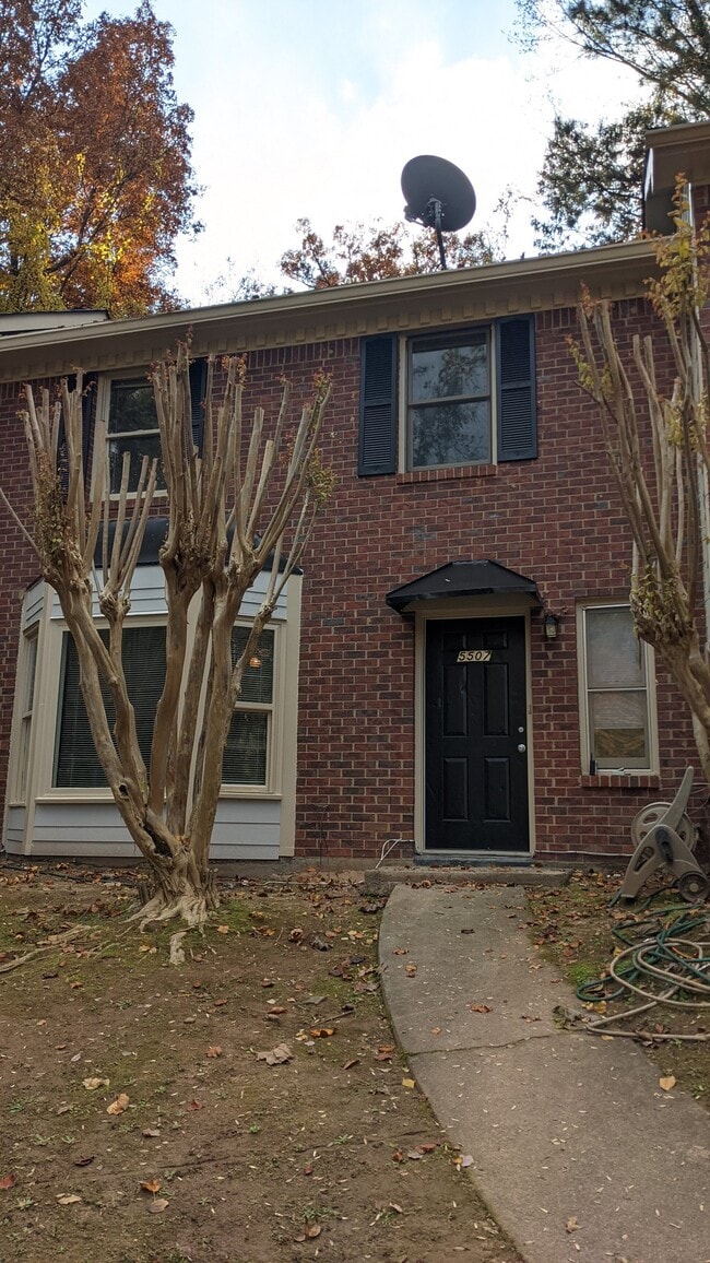 Building Photo - 5507 Estates Ct