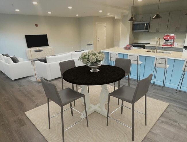 Photo - 532 N Main St Unit 8