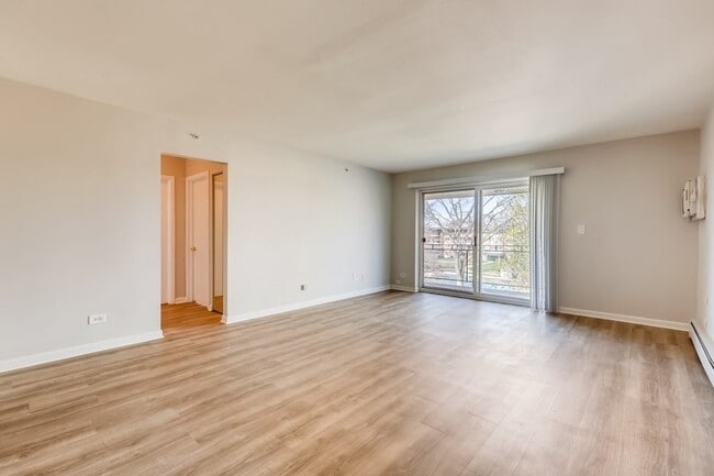 Photo - 2206 S Goebbert Rd Unit 409