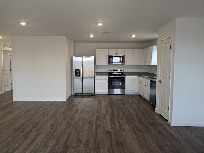 Photo - 1436 W Toltec Dr