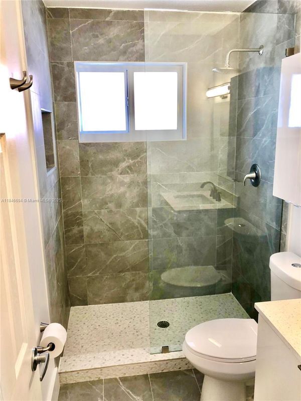 Photo - 3532 NW 6th St