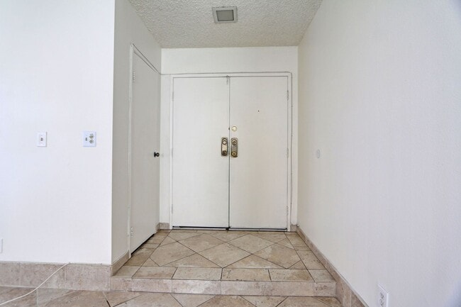 Photo - 3921 Cambridge St Unit #2
