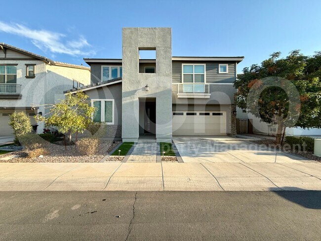 Photo - 261 E Wisteria Dr House