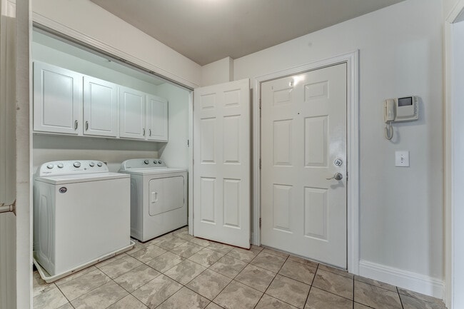 West Run 11-1-22-66 - The Suites at West Park