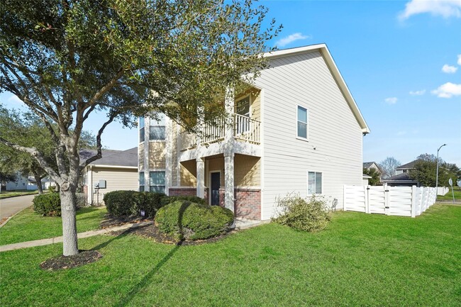 Building Photo - 11824 Princess Garden Way