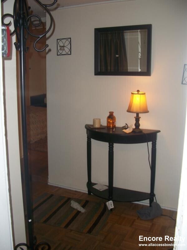 Photo - 40 Anderson St Unit B