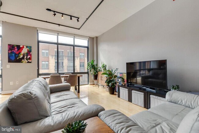 520 John Carlyle St Unit 232