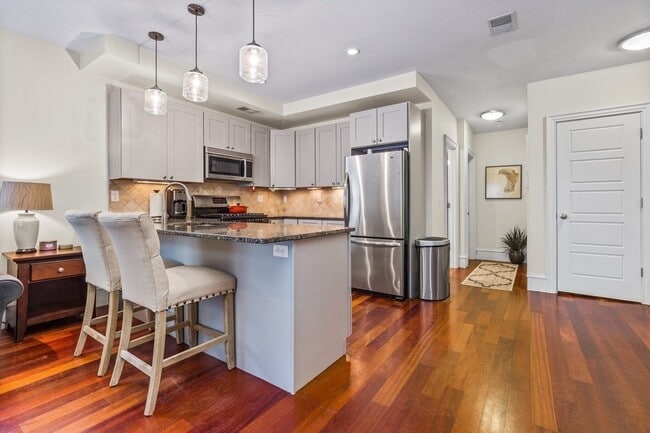 Photo - 188 Bolton St Unit 3