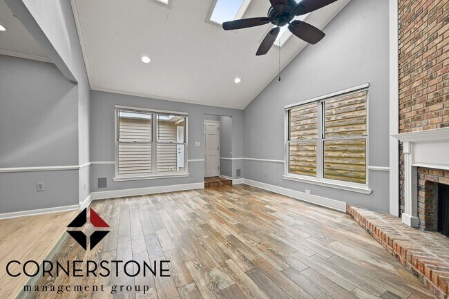 Photo - 3 bedroom home LOCATED OFF OF JONES CREEK ROAD!