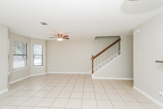 Photo - 2920 La Estancia Ln
