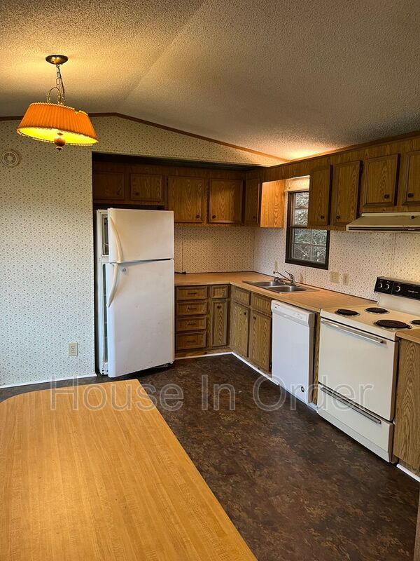 Photo - 193 Walter C Rd