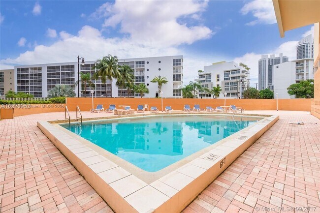 Photo - 200 178th Dr Unit 505