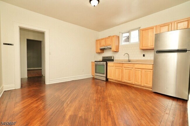 39 Unity Ave