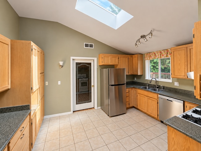 17014 NE 105th St