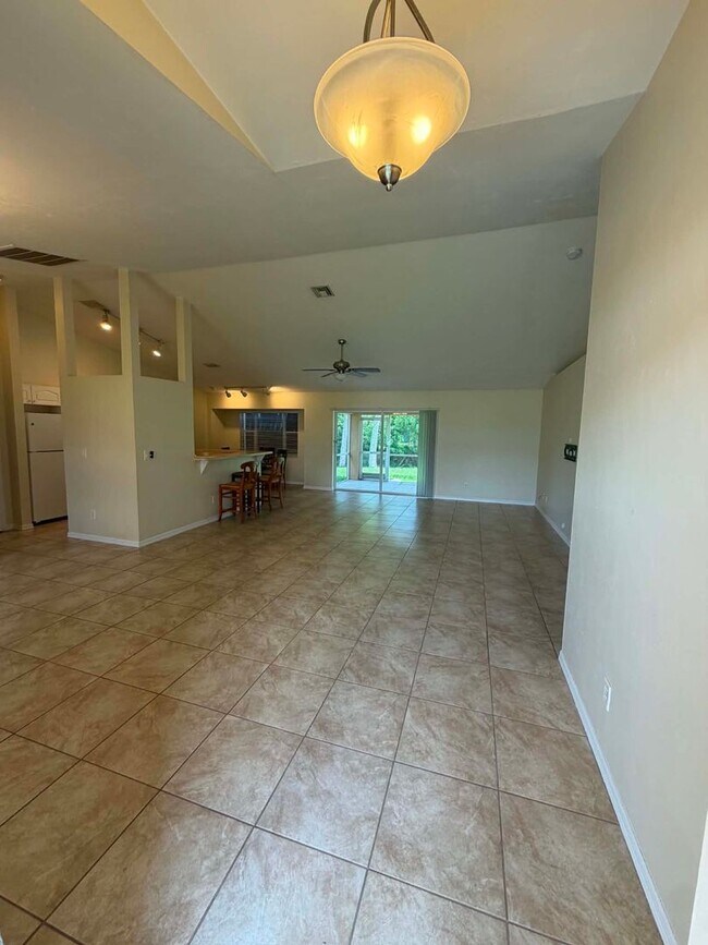 Photo - Your Dream Home Awaits in Port Charlotte!