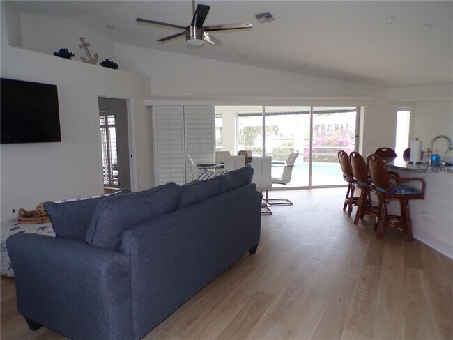 3804 Turtle Dove Blvd