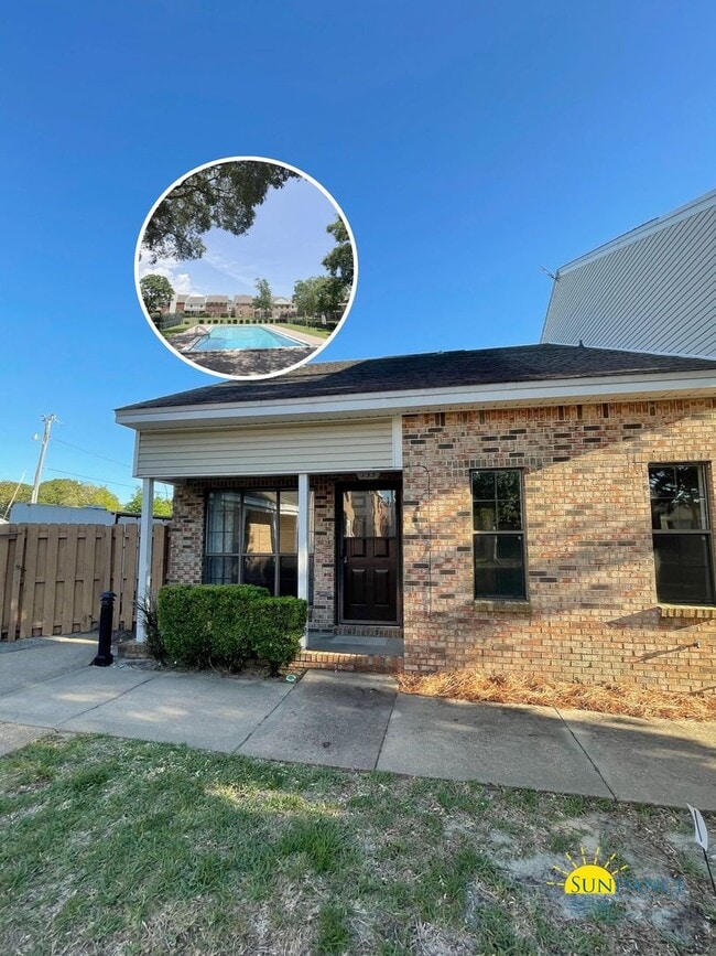 Building Photo - Great 3BR Townhome in Shalimar!
