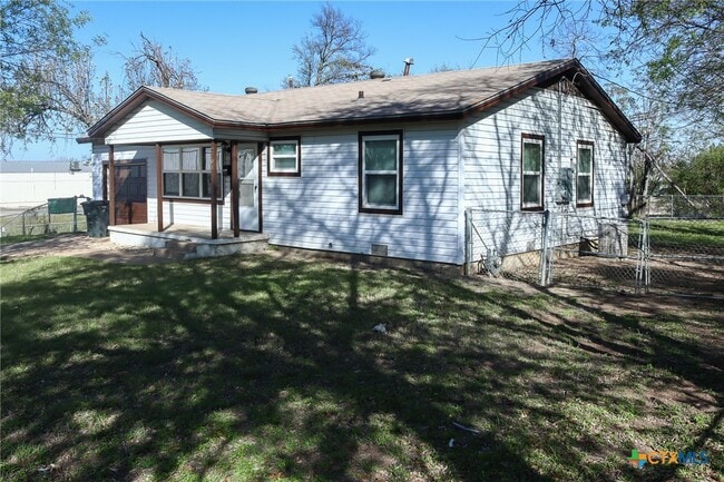 Photo - 2701 Hillside Dr