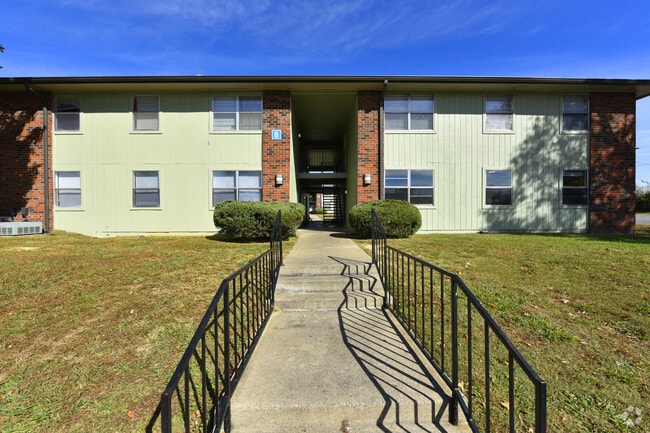 Building Photo - Cumberland Square Rental