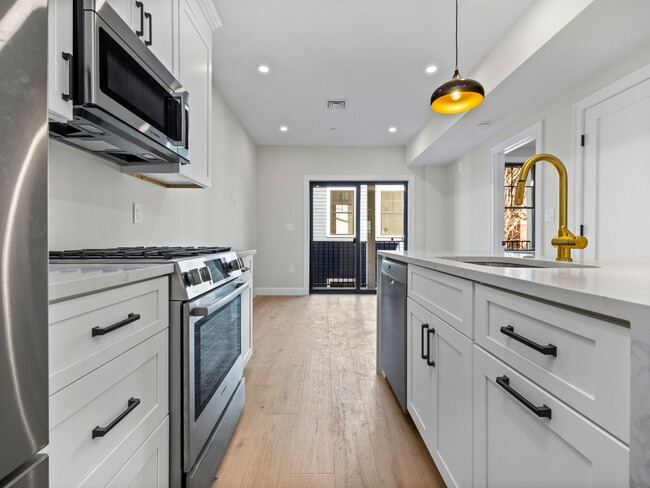 Photo - 48 Woodward St Unit 2