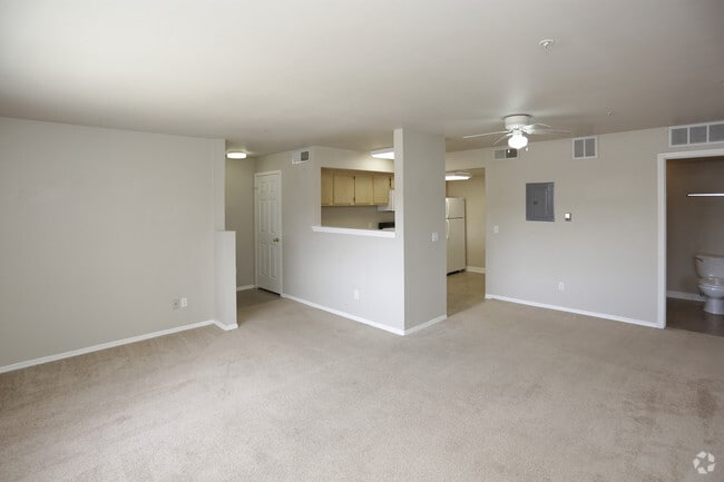 1BR, 1BA - 632 SF