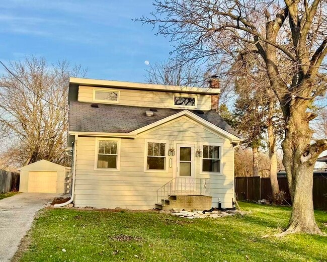 Photo - 519 N Park St